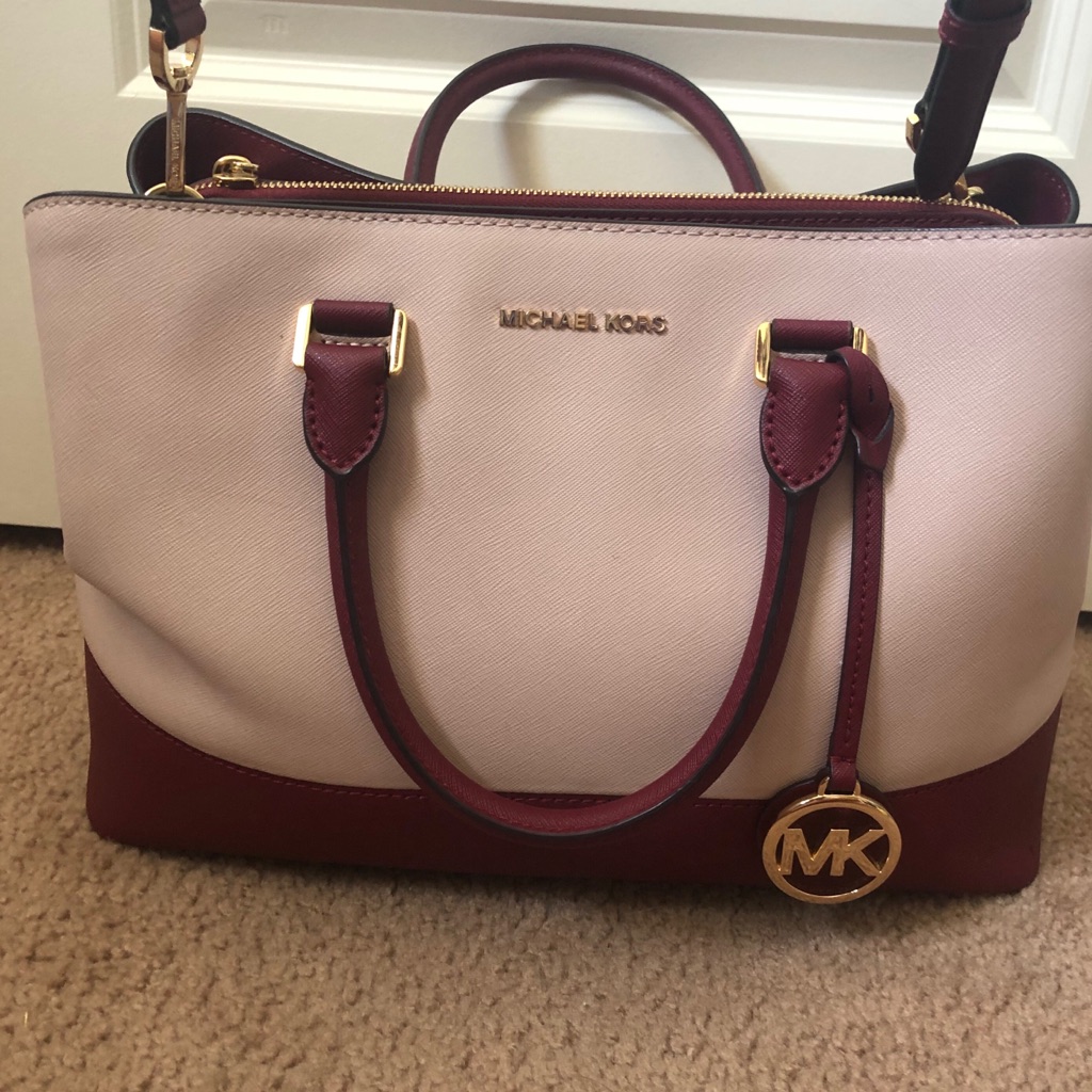 Like New - Micheal Kors Purse